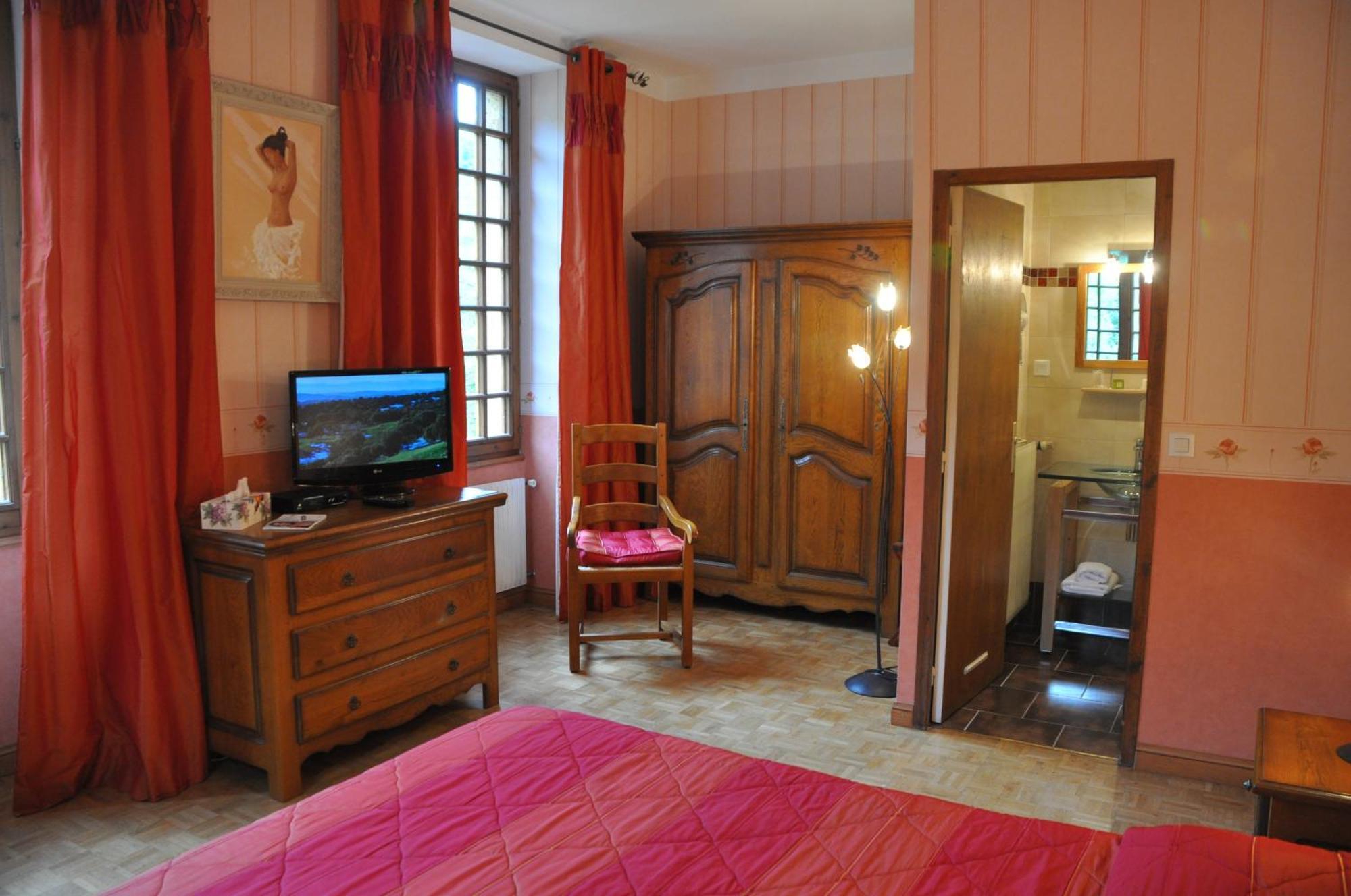 Logis Hostellerie Du Grand Duc Hotel Restaurant Gincla Zewnętrze zdjęcie