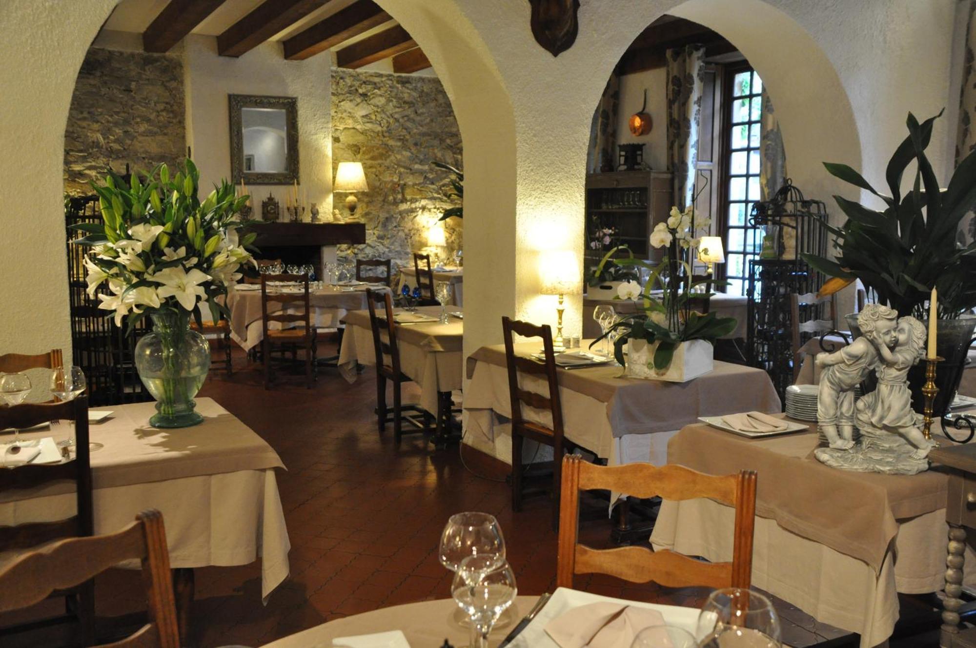 Logis Hostellerie Du Grand Duc Hotel Restaurant Gincla Zewnętrze zdjęcie