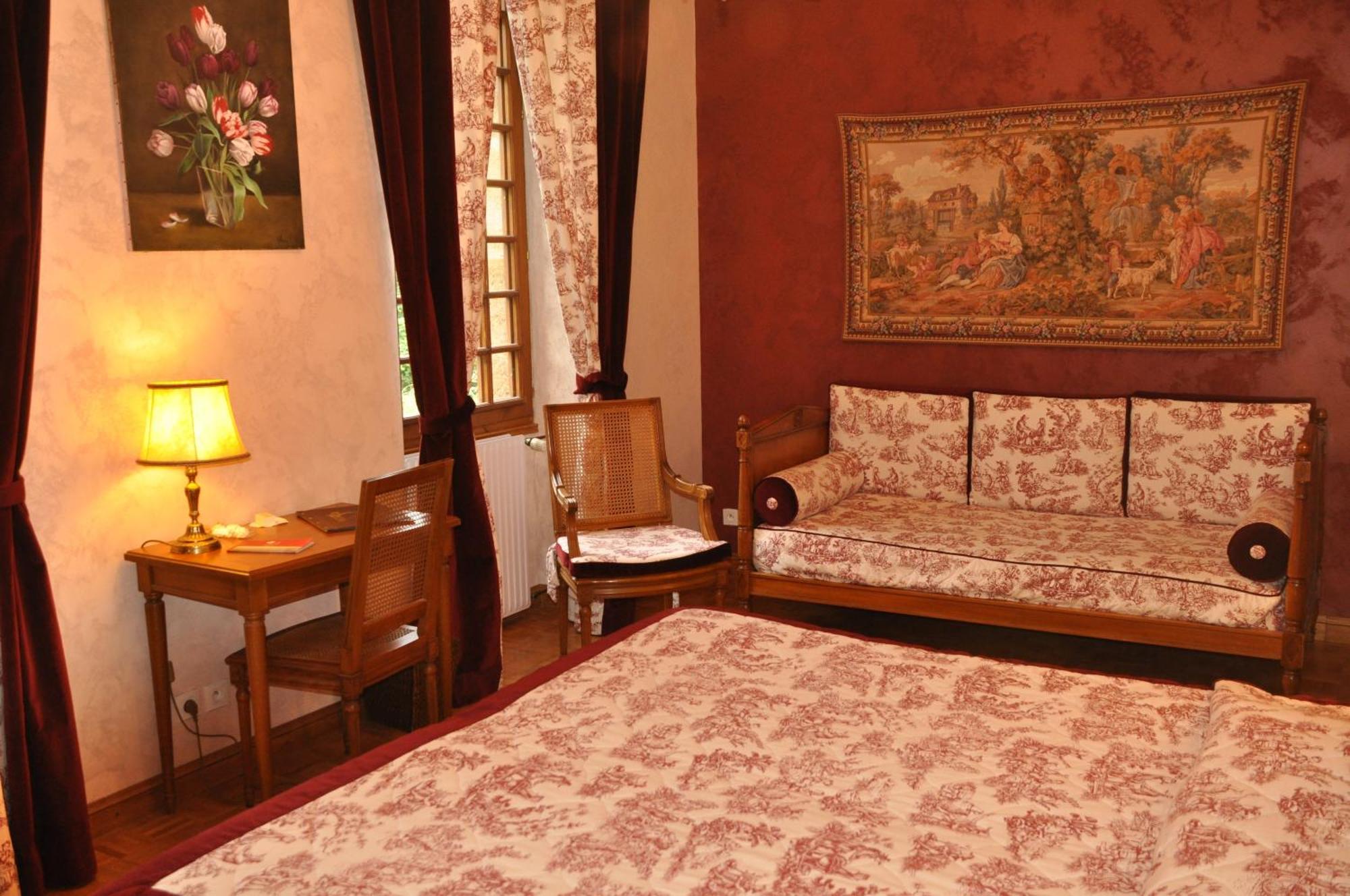 Logis Hostellerie Du Grand Duc Hotel Restaurant Gincla Zewnętrze zdjęcie