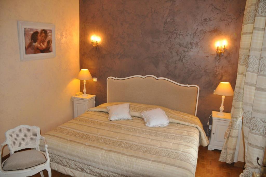 Logis Hostellerie Du Grand Duc Hotel Restaurant Gincla Zewnętrze zdjęcie