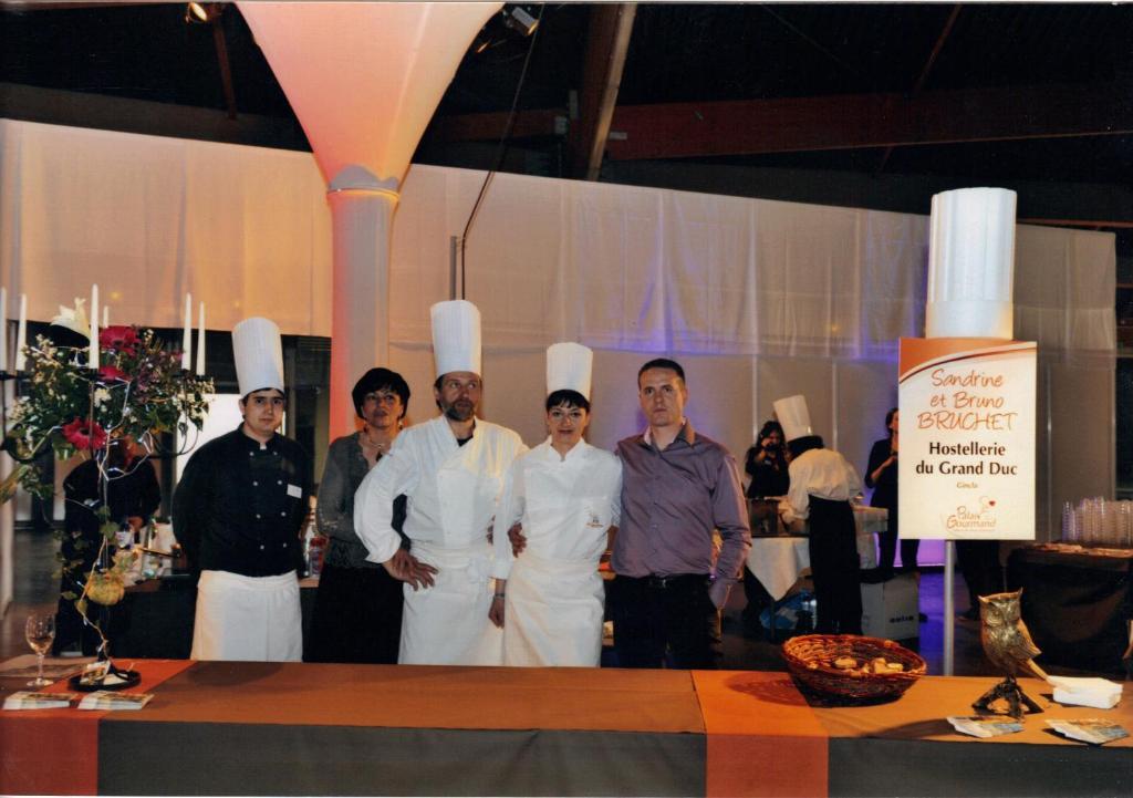 Logis Hostellerie Du Grand Duc Hotel Restaurant Gincla Zewnętrze zdjęcie