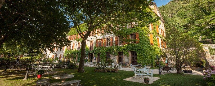 Logis Hostellerie Du Grand Duc Hotel Restaurant Gincla Zewnętrze zdjęcie