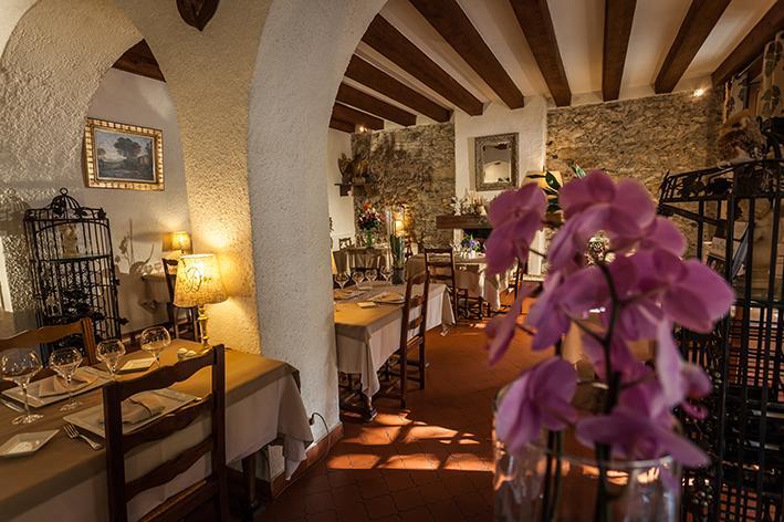 Logis Hostellerie Du Grand Duc Hotel Restaurant Gincla Zewnętrze zdjęcie