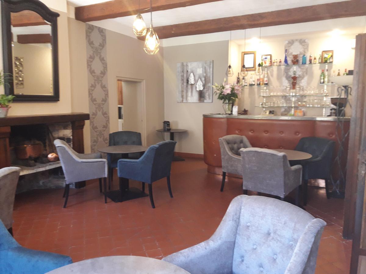 Logis Hostellerie Du Grand Duc Hotel Restaurant Gincla Zewnętrze zdjęcie