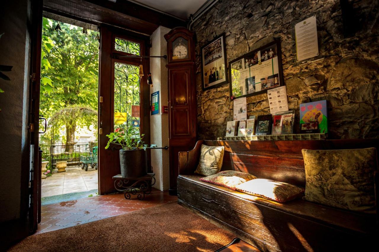 Logis Hostellerie Du Grand Duc Hotel Restaurant Gincla Zewnętrze zdjęcie